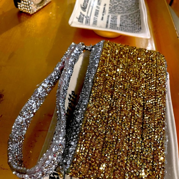 Meet your Posher, Roseann - Picture 1 of 1